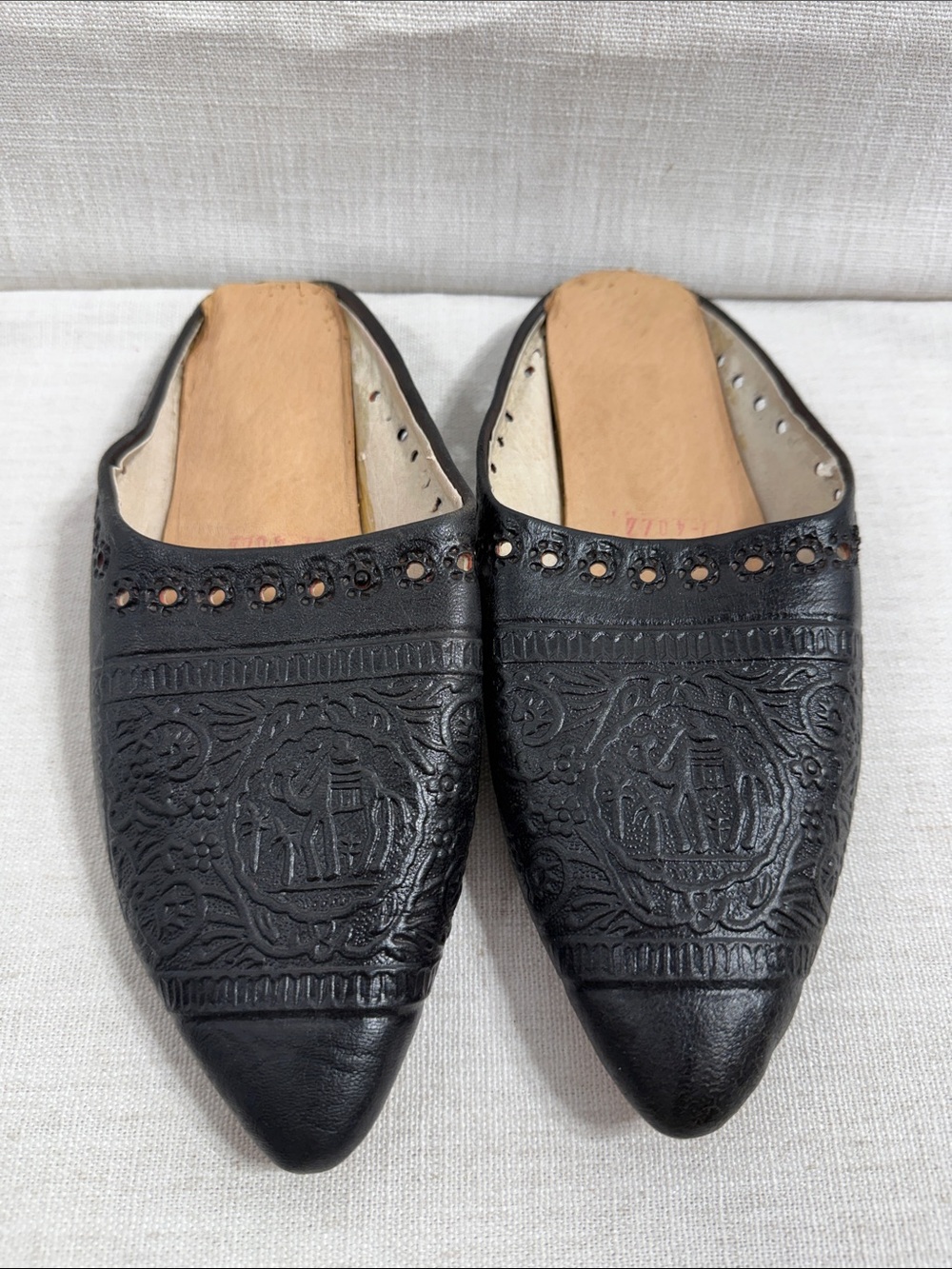 Women Black Embossed Leather Slip-On Loafers Moroccan handmade